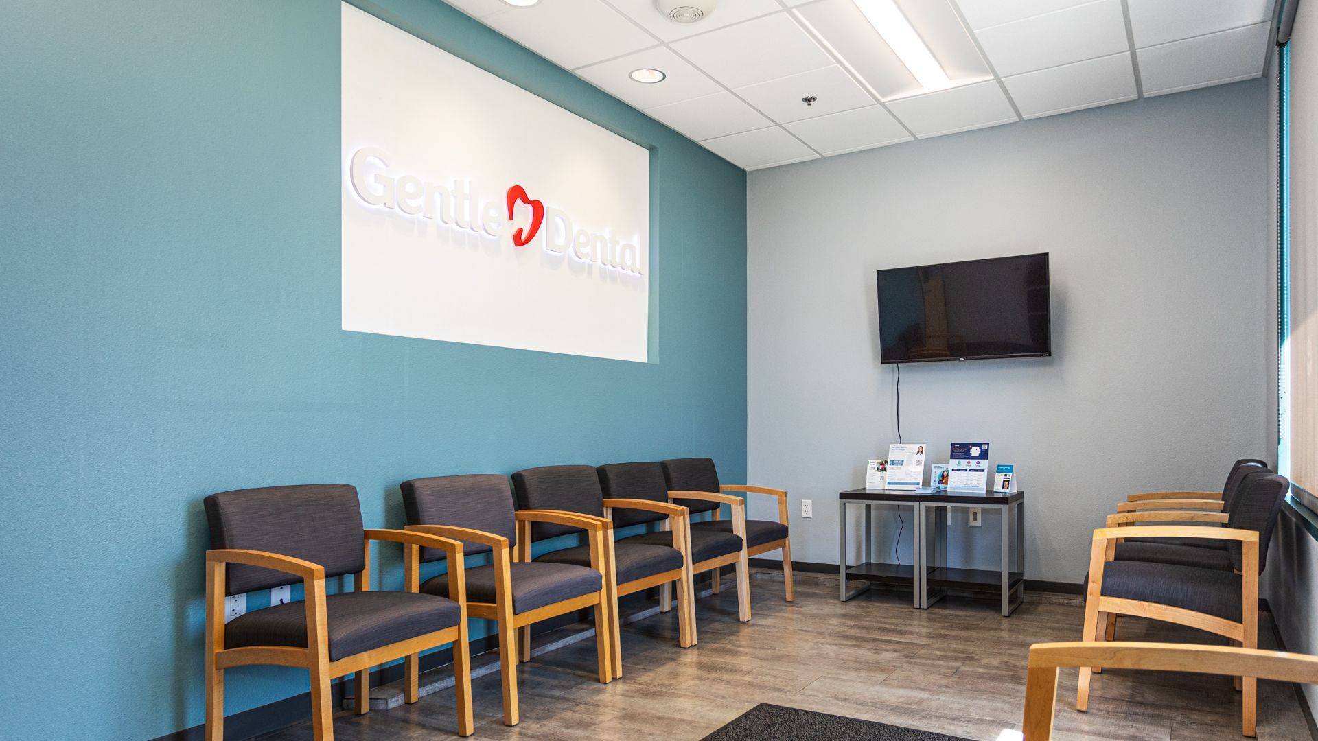 dental-care-office-waiting-area_Gentle-Dental-Green-Valley(1)