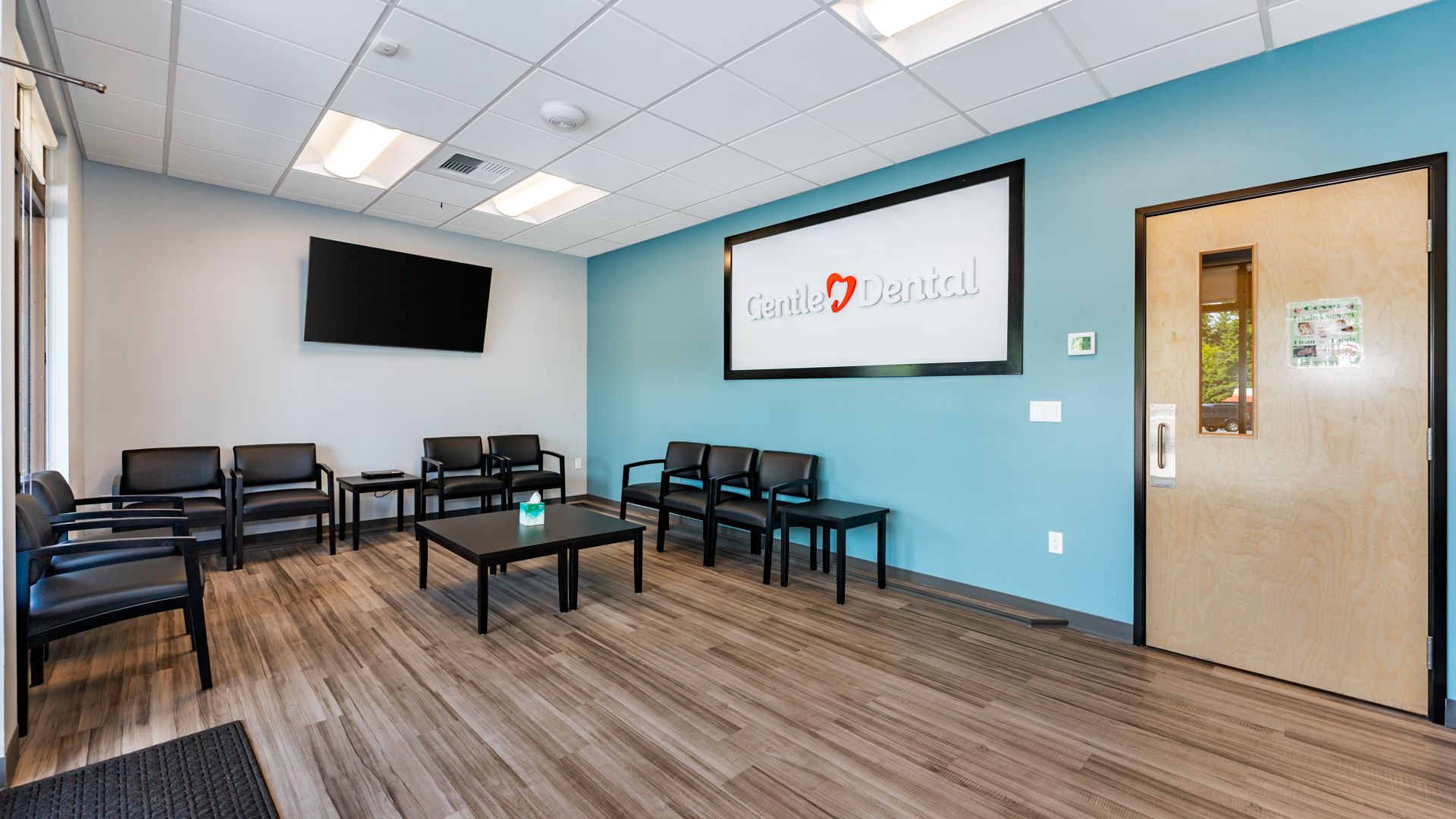 dental-care-office-waiting-area_Gentle-Dental-Kirkland