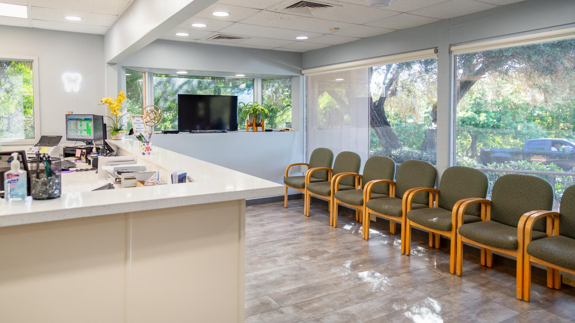 dental-care-office-waiting-area_Gentle-Dental-Makakilo