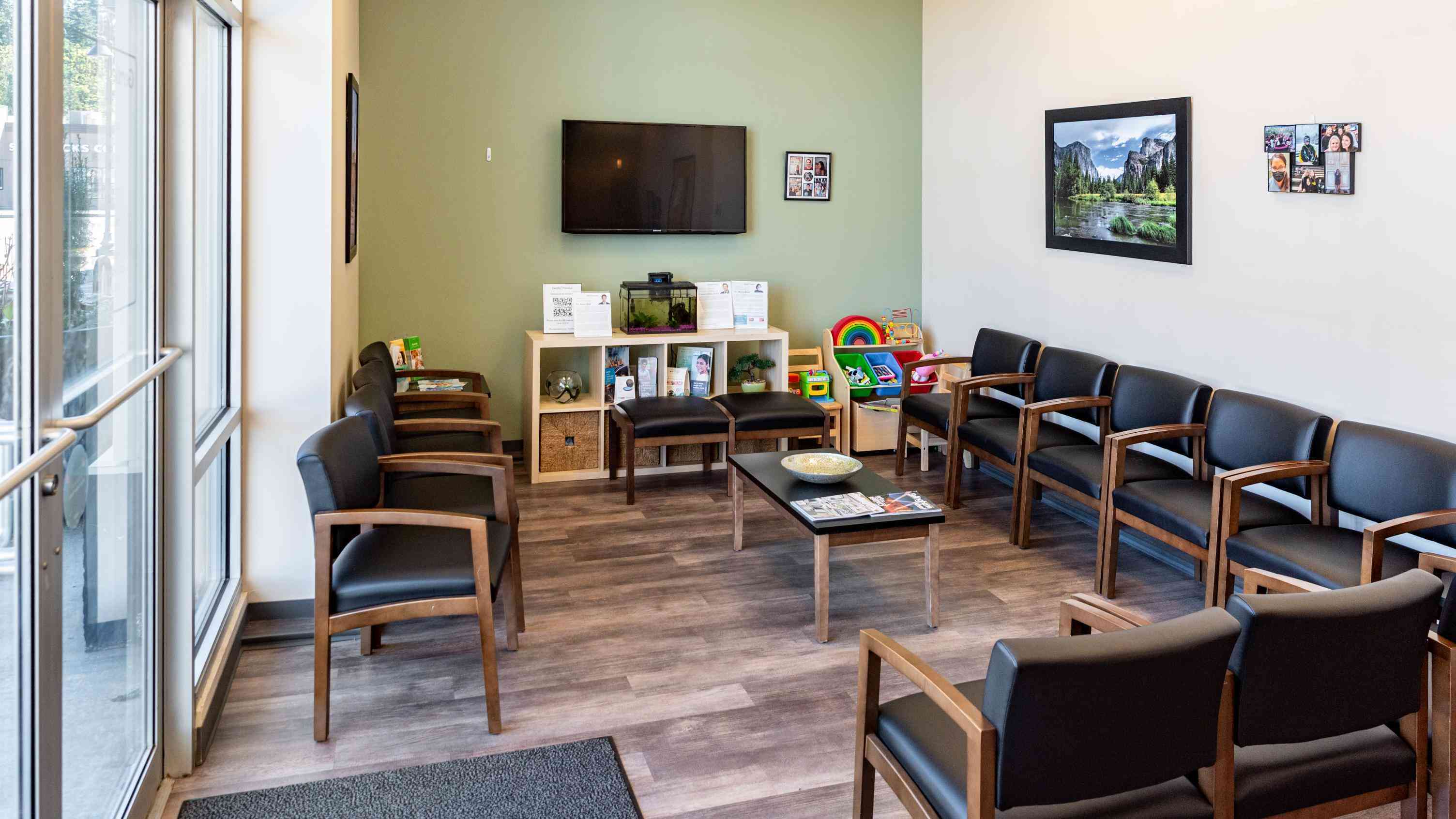 dental-care-office-waiting-area_Gentle-Dental-Sehome-Village
