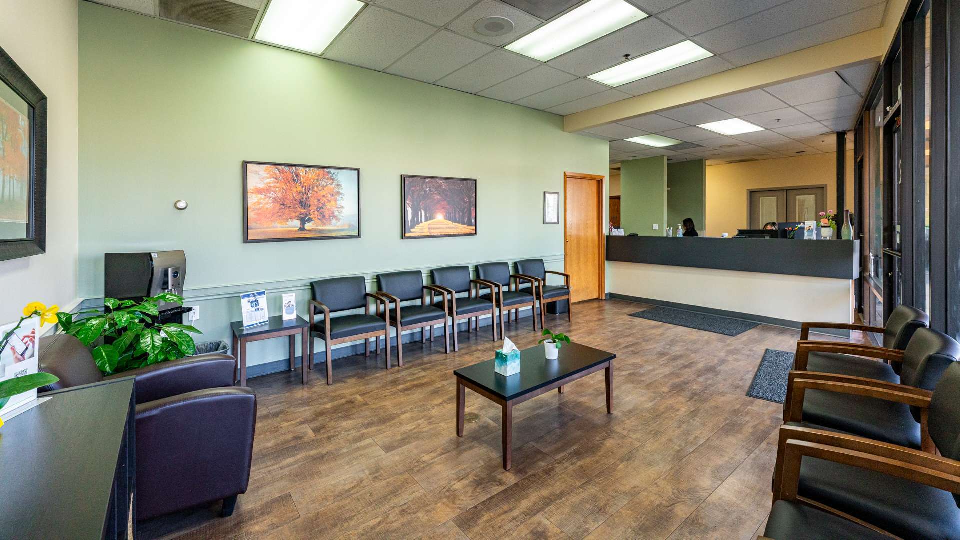dental-care-office-waiting-area_Gentle-Dental-Tigard