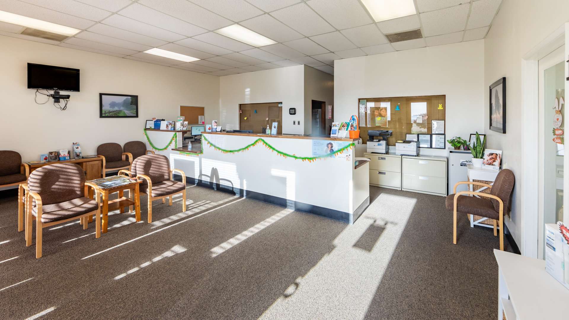dental-care-office-waiting-area_Gentle-Dental-Valley