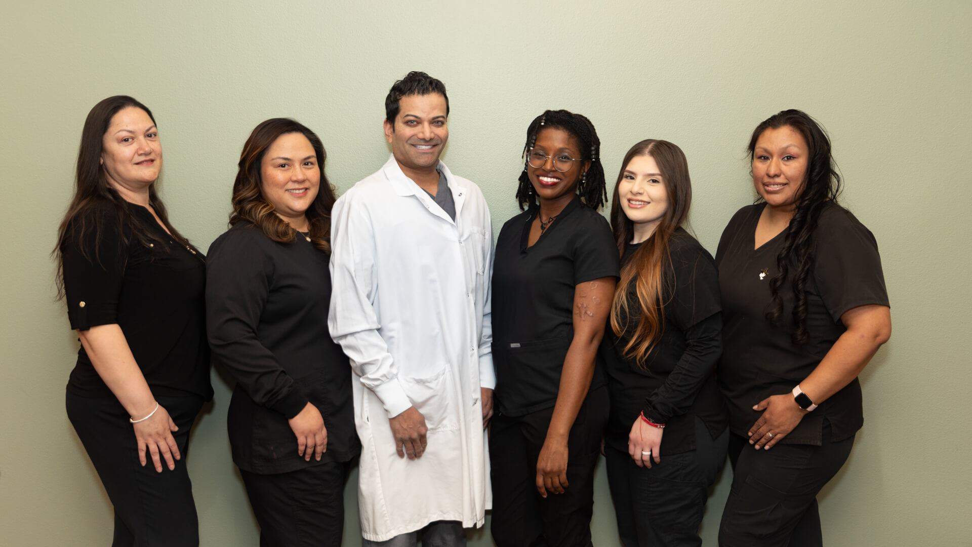 dental-care-team-photo_Gentle-Dental-Charleston