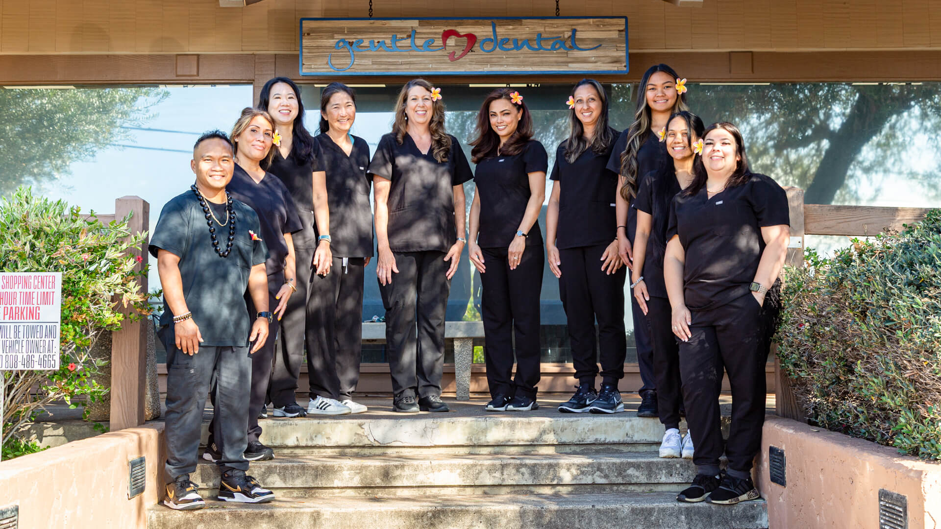 dental-care-team-photo_Gentle-Dental-Makakilo