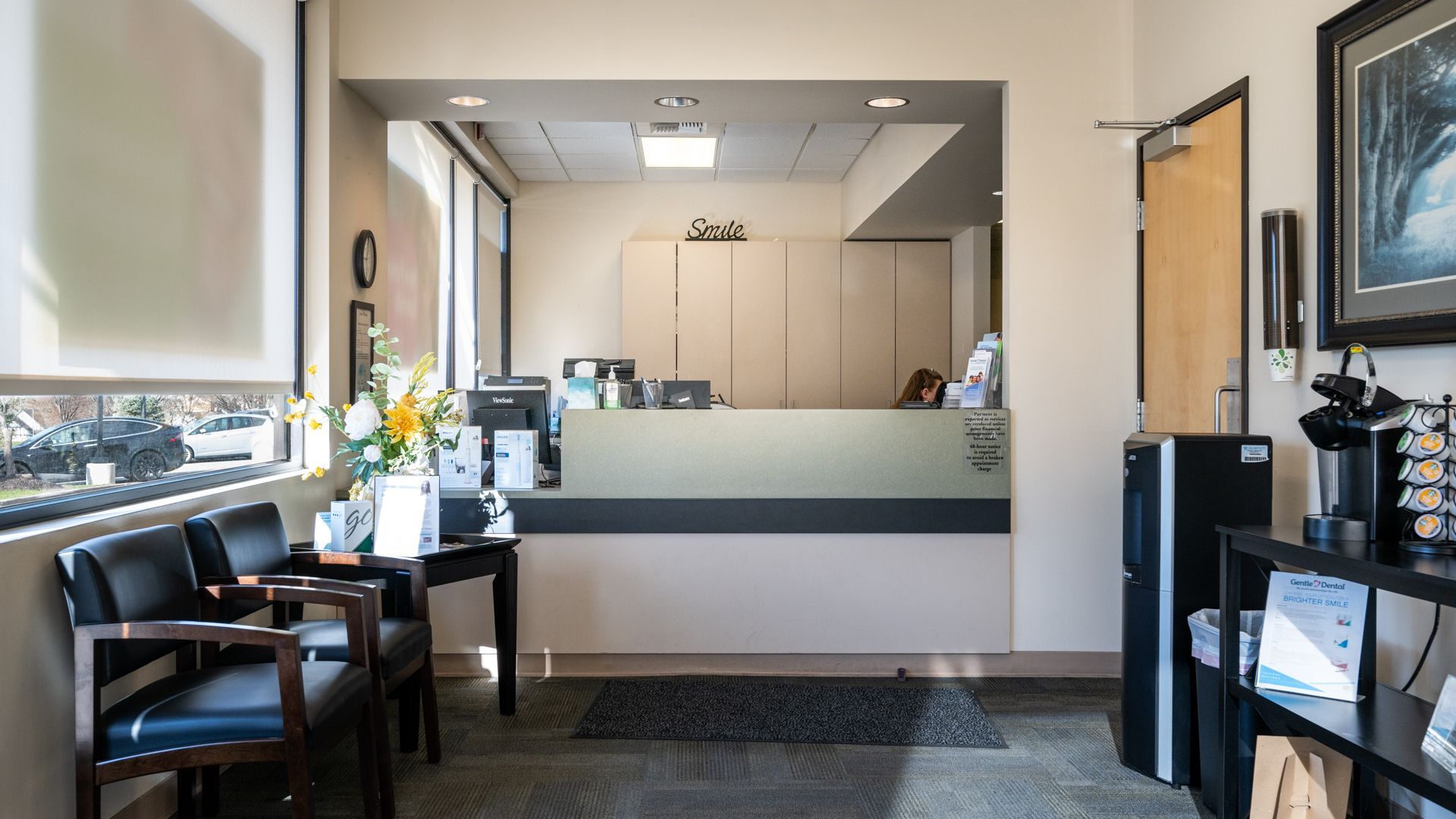 dental-clinic-reception-area_Gentle-Dental-Kansas