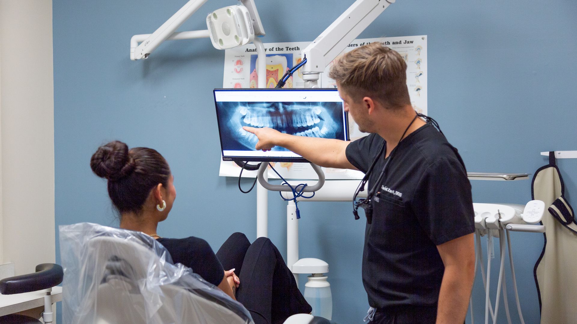 general-dentist-action-shot_Gentle-Dental-Mililani