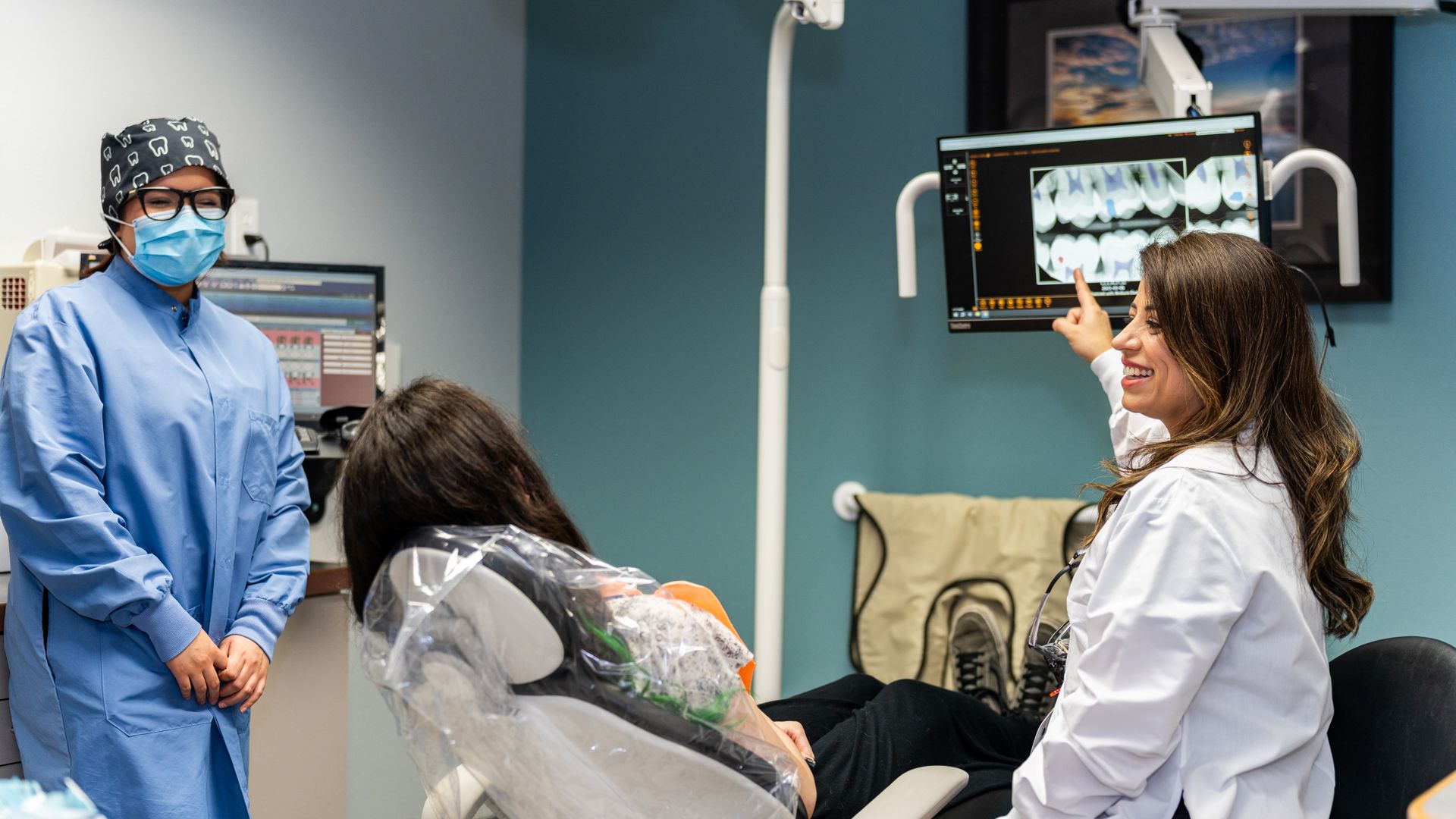 general-dentist-action-shot_Gentle-Dental-Redmond